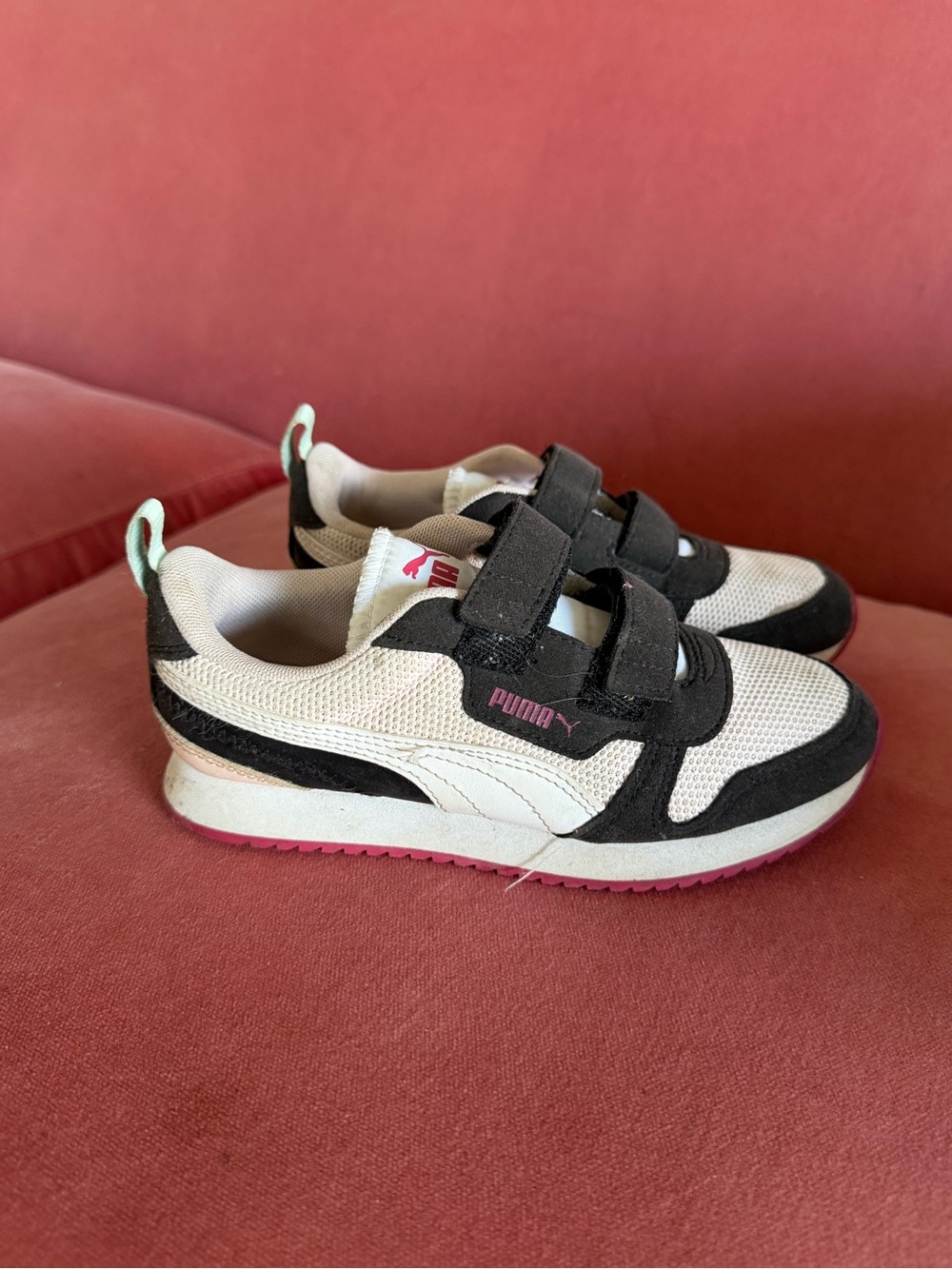 PUMA Kids' White & Black Mesh Sneaker with Pink US 3